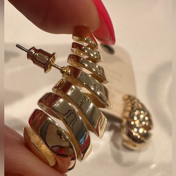 Anthropologie Earrings, golden,special shape,Anthropologie-New With Tag - Picture 5 of 7